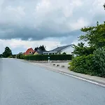 Scandinavian House Hotel- Holbol, Hébergement de vacances