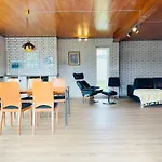 Scandinavian House Hotel- Holbol, Hébergement de vacances