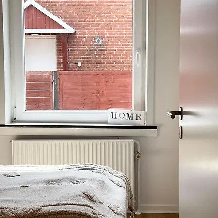 Scandinavian House Hotel- Holbol, 펜션