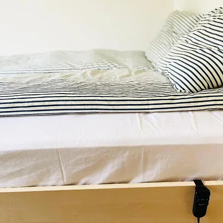 Scandinavian House Hotel- Holbol, 펜션 Kruså