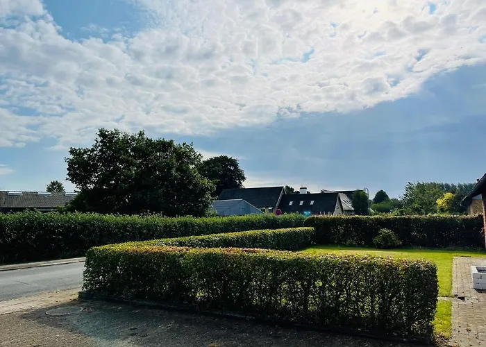 Scandinavian House Hotel- Holbol, * קרוסה