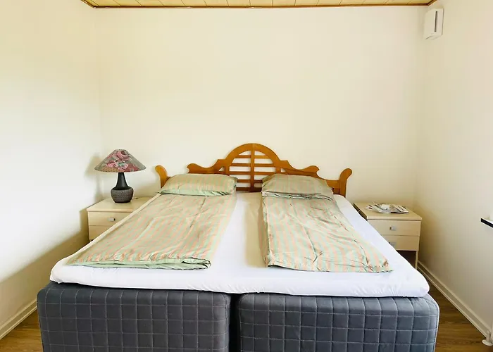 Scandinavian House Hotel- Holbol, קרוסה