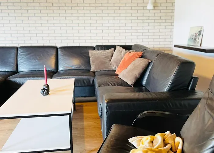בית נופש Scandinavian House Hotel- Holbol, קרוסה