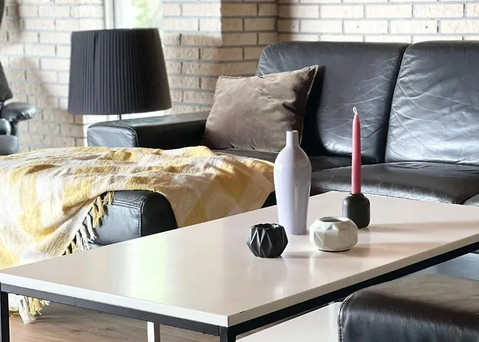 Scandinavian House Hotel- Holbol, בית נופש *