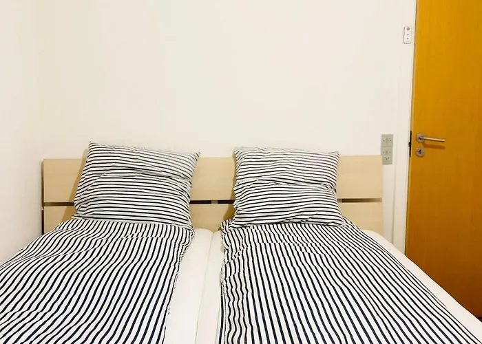 Scandinavian House Hotel- Holbol, קרוסה